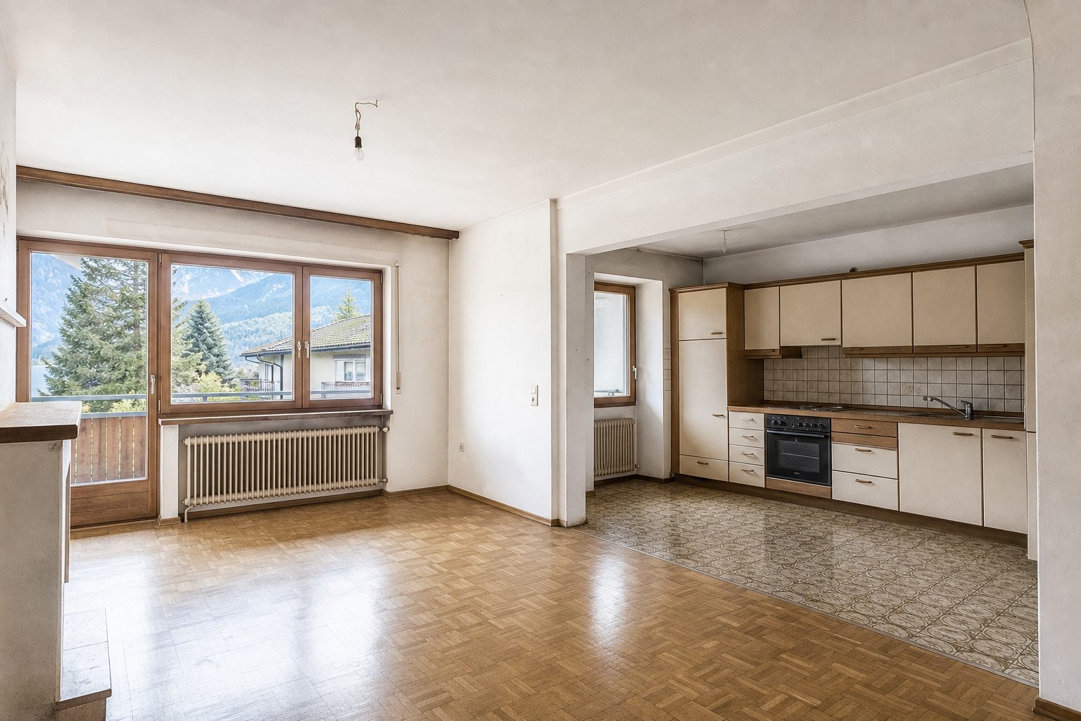 Ältere Wohnung in Tirol mit Modernisierungspotenzial für Verkauf und Bewertung